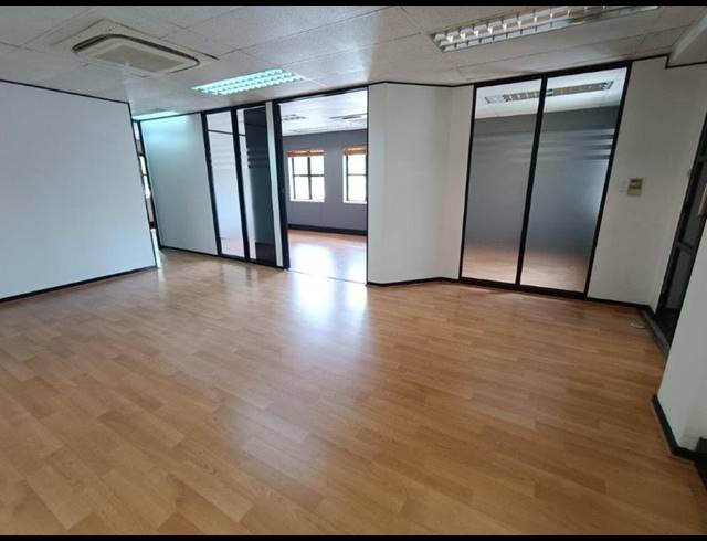 BUSINESS PROPERTY TO RENT IN EPSOM DOWNS